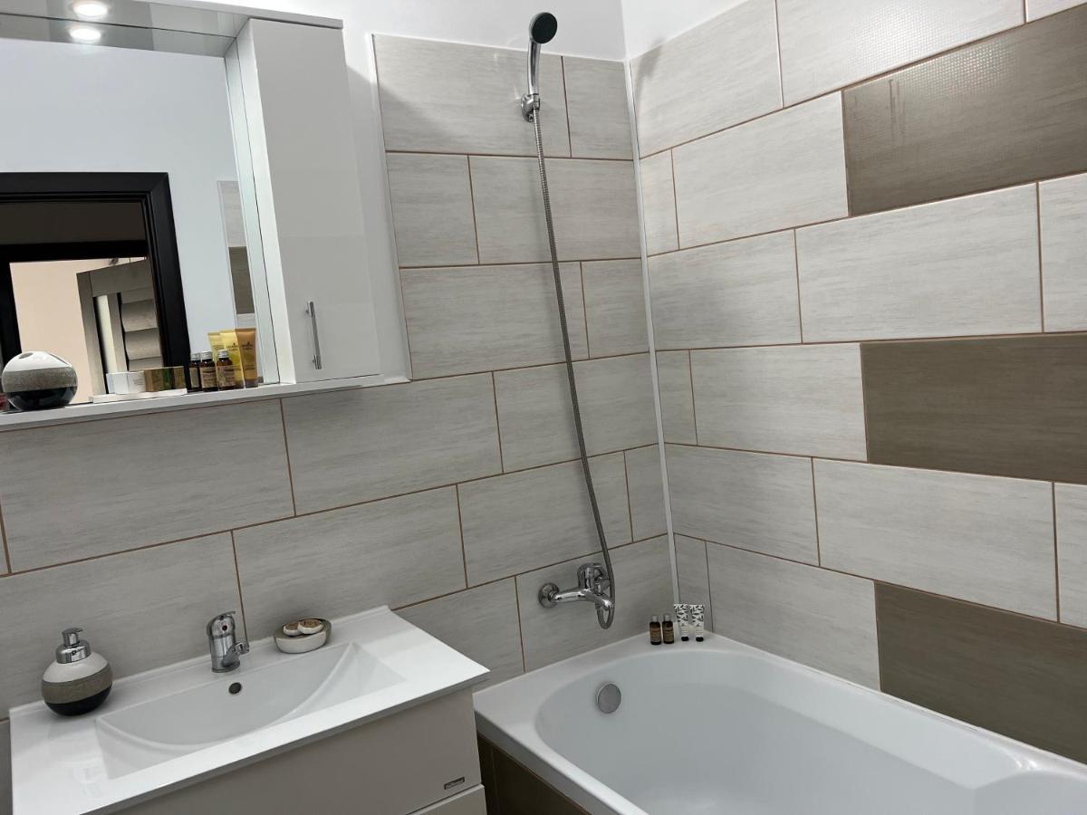 Stephanie Apartment Галац Екстер'єр фото